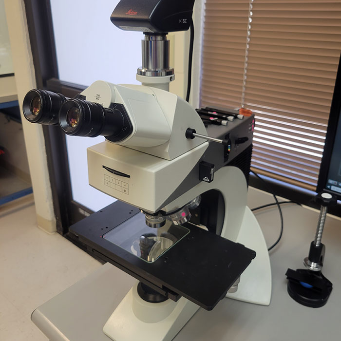 leica-dm2700-m-compound-microscope